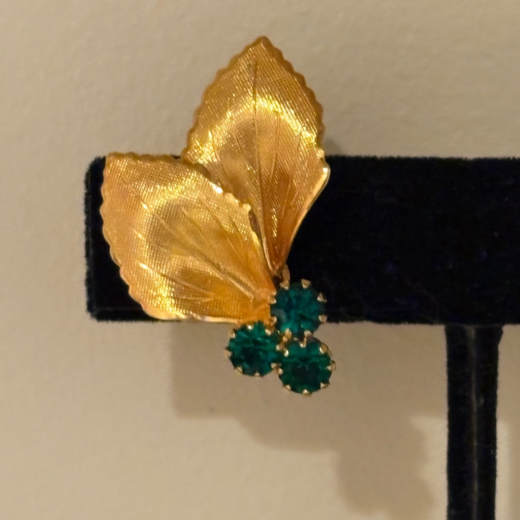 Park Lane Clip-On Earrings 12$